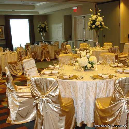 Hilton Garden Inn Detroit/Novi Restoran fotoğraf